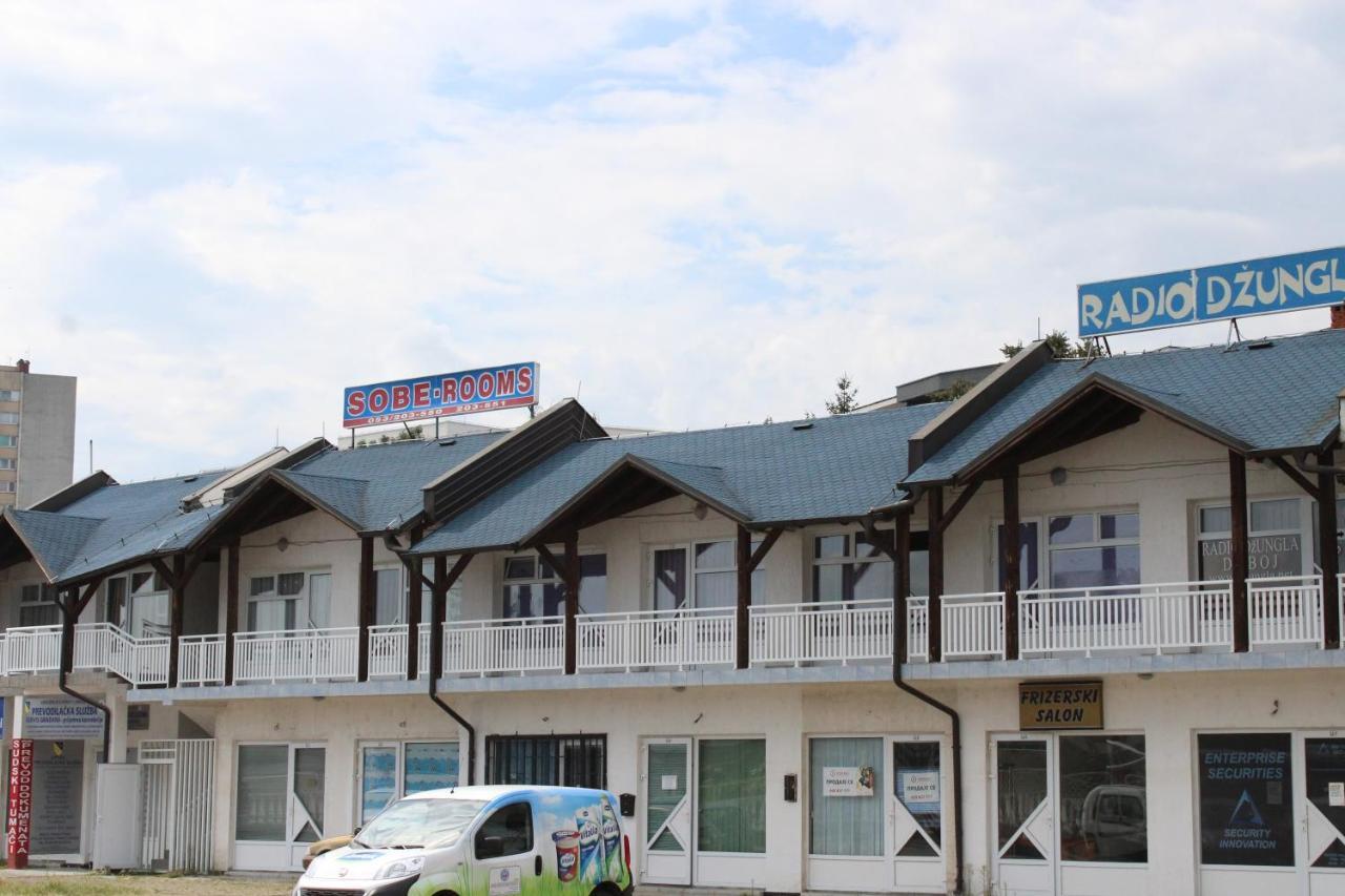 Studio Apartment Dzungla Doboj Bagian luar foto